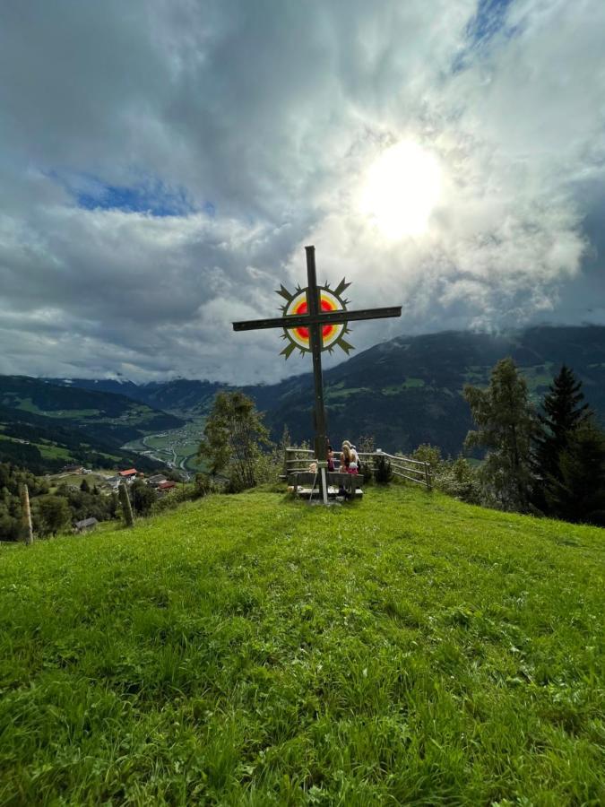 Apart Mountain Uderns Dış mekan fotoğraf